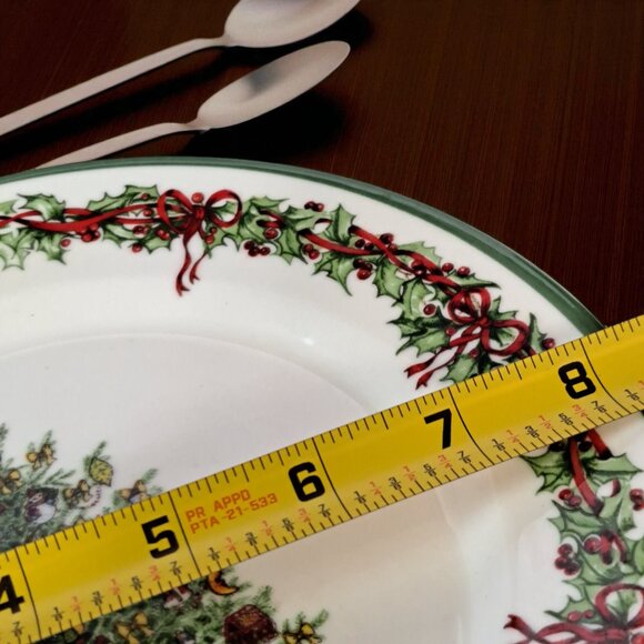 4 Traditions Holiday Celebrations by Christopher Radko 8” Salad Plates, Holiday - Picture 4 of 10